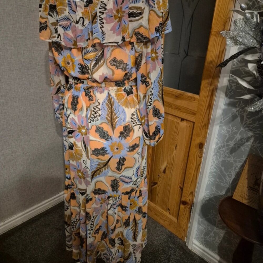 Multicoloured dress off the shoulder vgc - Picture 2 of 7